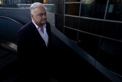 Gonz&aacute;lez Pons loa a la religiosa anglicana que "rechist&oacute;" a Trump y pide que la Iglesia Cat&oacute;lica tambi&eacute;n ordene obispas