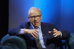 Guerra muestra su "simpat&iacute;a" por P&eacute;rez de los Cobos: "Se la jug&oacute; en Catalu&ntilde;a" en el "golpe de Estado" independentista