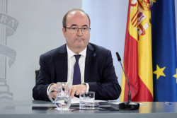 Iceta trata de meter ciza&ntilde;a entre Ayuso y Feijoo 