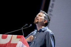 Iglesias sigue atacando a Yolanda Diaz que la puso &eacute;l