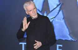 James Cameron promete elevar el list&oacute;n en `Avatar: El sentido del agua`: "La primera era una historia m&aacute;s simple"
