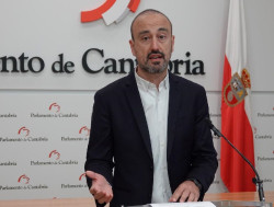 Javier L&oacute;pez Estrada concurre a las primarias del PRC para suceder a Revilla como candidato electoral