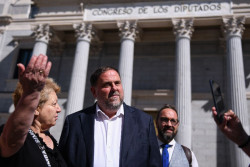 Junqueras traslada a S&aacute;nchez la "necesidad de avanzar en la negociaci&oacute;n" de las demandas de ERC