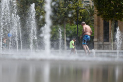 La Aemet emite un aviso especial de ola de calor este domingo con m&aacute;ximas superiores a 42&ordm;C en nordeste y sur peninsular