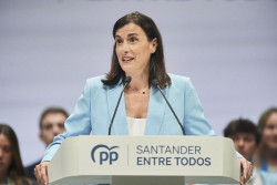 La alcaldesa de Santander se arruga ante Fiscal&iacute;a que le urge retitular las calles de nombres franquista,dice