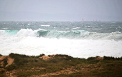 La borrasca `Herminia` inicia este domingo un potente temporal de precipitaciones y viento en gran parte de Espa&ntilde;a
