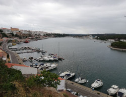 La borrasca provoca olas de hasta diez metros que dejan Menorca incomunicada por v&iacute;a mar&iacute;tima
