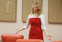 La comunista D&iacute;az  abre un distraimiento y dice que trabajar de noche tiene riesgos para la salud 