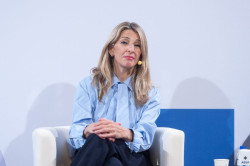 La comunista D&iacute;az dice que seguir&aacute; apoyando a S&aacute;nchez porque al parecer para esta se&ntilde;ora primero es el puesto y despues la dignidad