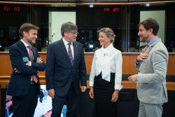 La comunista Yolanda D&iacute;az convencida que Puigdemont dar&aacute; sus votos a Sanchez a cambio de la amnist&iacute;a e independencia 