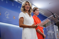 La comunista Yolanda Diaz l&iacute;der de Sumar quiere enviar a su portavoz parlamentaria para reunirse con Feij&oacute;o 