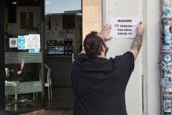  La Espa&ntilde;a diversa cinco CCAA relajan ya las restricciones frente a otras tres que se resisten y piden aval para prorrogarlas