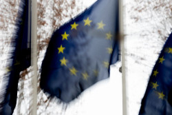La Euroc&aacute;mara pide mayor control en fronteras y solidaridad a la carta