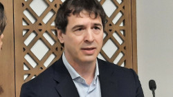 La fiscal de Badajoz, es decir Pedro S&aacute;nchez, pide la revocaci&oacute;n del auto de imputaci&oacute;n al hermano de Pedro S&aacute;nchez y a Gallardo