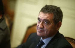 La Fiscal&iacute;a,es decir S&aacute;nchez a petici&oacute;n de Puigdemont, pide apartar a Mac&iacute;as de la deliberaci&oacute;n del TC sobre la pregunta del Supremo por la amnist&iacute;a
