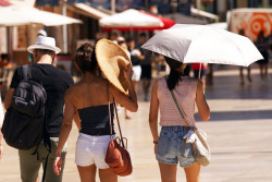 La mitad del pa&iacute;s sigue este jueves en aviso naranja o amarillo por la ola de calor, con m&aacute;ximas de hasta 43&ordm;C en el sur