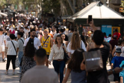 La poblaci&oacute;n espa&ntilde;ola llega a casi 49 millones y los extranjeros superan por primera vez los 6,5 millones