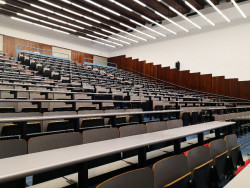 La UB suspende clases en todos sus centros por las lluvias
