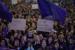 Las convocantes de las manifestaciones del 8M de Madrid hablan de satisfacci&oacute;n y "&eacute;xito" pese a descender la asistencia