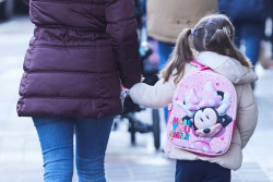 Las familias afrontan la `vuelta al cole` preocupadas por el encarecimiento del coste: "Intentamos ajustar los gastos"