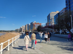 Las temperaturas bajan ma&ntilde;ana en gran parte del pa&iacute;s, aunque seguir&aacute;n siendo altas en Canarias y en otras zonas