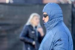 Las temperaturas m&aacute;ximas y m&iacute;nimas descienden ma&ntilde;ana en una jornada de cielos despejados y lluvias d&eacute;biles en el oeste