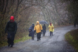 Las temperaturas seguir&aacute;n muy altas, de hasta 33&ordm;C, pero el jueves cambia el tiempo: llega la lluvia y baja el mercurio