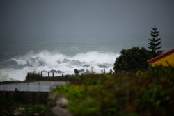 Ligera subida de temperaturas este domingo con siete provincias en riesgo por oleaje y previsi&oacute;n de lluvias en el norte