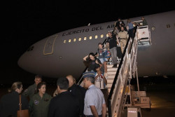 Llega a Madrid el primer avi&oacute;n militar con m&aacute;s de 200 evacuados desde Israel y despega el segundo hacia Tel Aviv