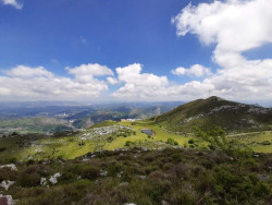Los cielos estar&aacute;n ma&ntilde;ana nubosos, con lluvias y chubascos tormentosos en el noroeste y en el interior peninsular