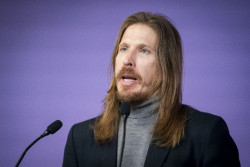 Los comunistas de Podemos llama a los supermercados "saqueadores" y "capitalistas despiadados"