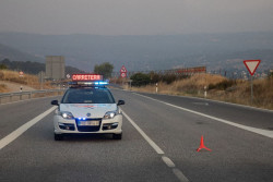Los incendios forestales mantienen cortadas 10 carreteras, la mayor&iacute;a en Le&oacute;n