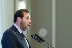 Los ministros de Sanchez Oscar Puente y Ribera critican al juez Garc&iacute;a Castell&oacute;n, esto no pasa en un pa&iacute;s democr&aacute;tico