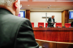 Los obispos espa&ntilde;oles animan a "movilizarse" contra las leyes que "atentan contra la vida"