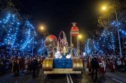 Los Reyes Magos adelantan su llegada a capitales y pueblos de Andaluc&iacute;a, Extremadura, Galicia y Madrid por la lluvia
