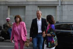 Los senadores  renuevan su flota de veh&iacute;culos por casi un mill&oacute;n de euros con coches h&iacute;bridos cuando los espa&ntilde;oles no llegan a final de mes por los precios