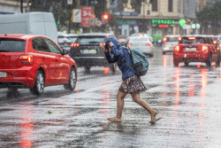 Los term&oacute;metros inician su descenso, con hasta 10&ordm;C menos de lo normal ma&ntilde;ana, pero el s&aacute;bado llegar&aacute;n a 40&ordm;C en el sur