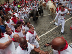 Los toros de Victoriano del R&iacute;o protagonizan un vertiginoso y limpio encierro