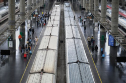 Los viajeros de tren de alta velocidad crecen un 22% en junio superando los 3,5 millones