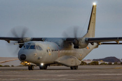 Mando A&eacute;reo de Canarias colabora en el traslado de personal y material hacia CCAA afectadas por incendios forestales