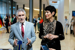 Marlaska rechaza la intervenci&oacute;n de  Frontex y les dice que vayan a aguas africanas donde carecen de jurisdicci&oacute;n