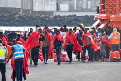 M&aacute;s de 360 migrantes han llegado de forma irregular a Espa&ntilde;a durante el primer d&iacute;a del a&ntilde;o, con dos fallecidos