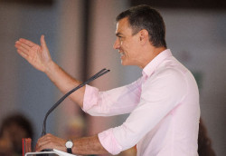 M&aacute;s de cien v&iacute;ctimas de ETA, entre ellas Marimar Blanco, avalan el lema `Que te vote `Txapote`: "Ha nacido del pueblo"
