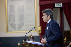 Maz&oacute;n apuesta por citar a S&aacute;nchez a la comisi&oacute;n del Senado y cree que su mujer "tambi&eacute;n tiene muchas cosas que explicar"