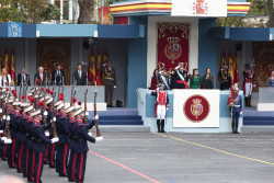 Miles de personas arropan a las Fuerzas Armadas en un desfile del 12 de Octubre con cuatro aviones y medio totalmente descafeinado