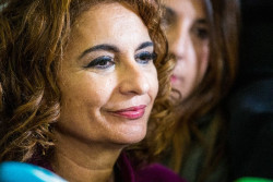 Montero advierte al TC que no admita el recurso del PP 