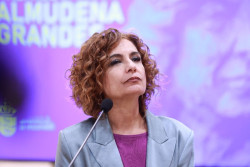 Montero dice que aplicar&iacute;a ya la amnist&iacute;a a Puigdemont para que viviera en Espa&ntilde;a y "normalizar" la situaci&oacute;n