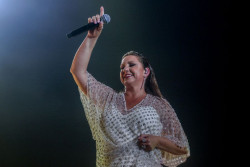 Ni&ntilde;a Pastori logra su sexto Grammy Latino y lo dedica a los afectados por la DANA en Valencia: "Va por ellos"