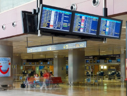 Normalidad en los aeropuertos espa&ntilde;oles salvo en vuelos con origen o destino Reino Unido o Bruselas