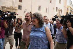 Oltra dimite como vicepresidenta del Consell